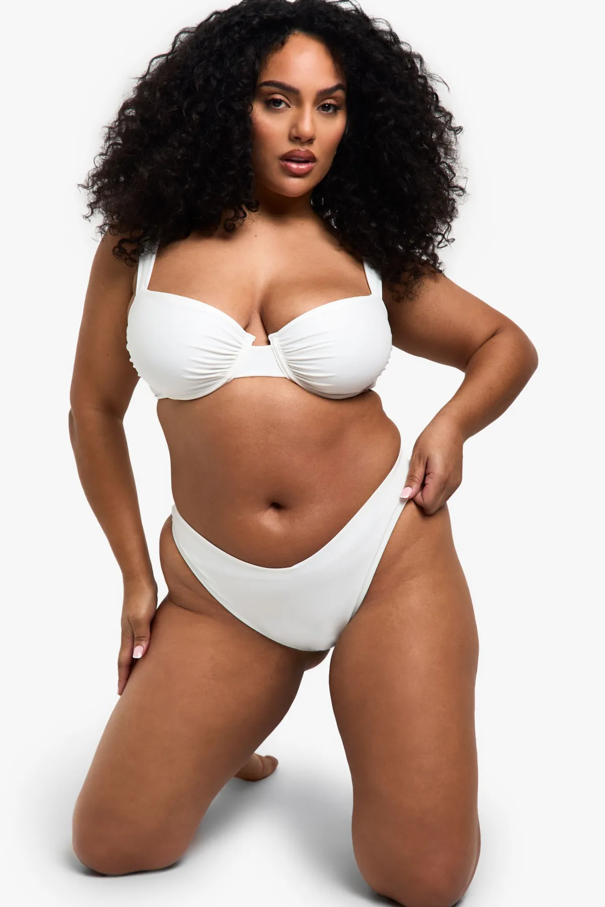 boohoo Plus Swimwear Essentials Haut de Bikini Balconette<Femme Maillots De Bain|Tenues De Plage