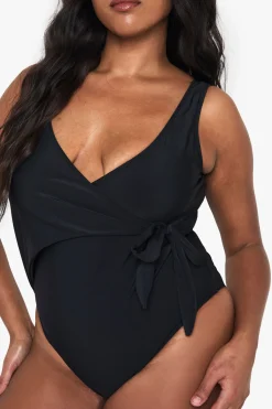 boohoo Plus Swimwear Essentials Maillot de Bain Enveloppant Contrôle du Ventre<Femme Maillots De Bain|Tenues De Plage