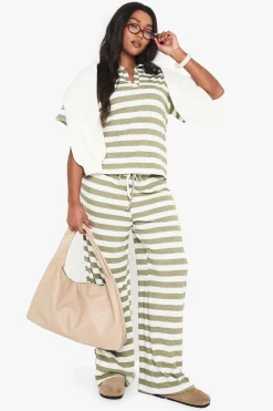 boohoo PLUS TOP EN MAILLE À COL ET DÉCOLLETÉ EN V POUR TAILLES PLUS<Femme Tops