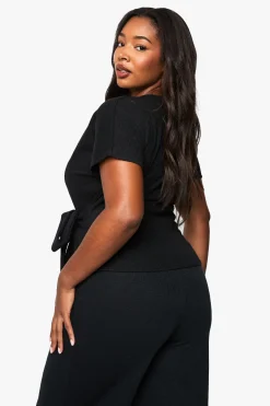 PLUS TOP À MANCHES COURTES EN MAILLIÉ AVEC DÉTAIL DRAPÉ GRANDE TAILLE