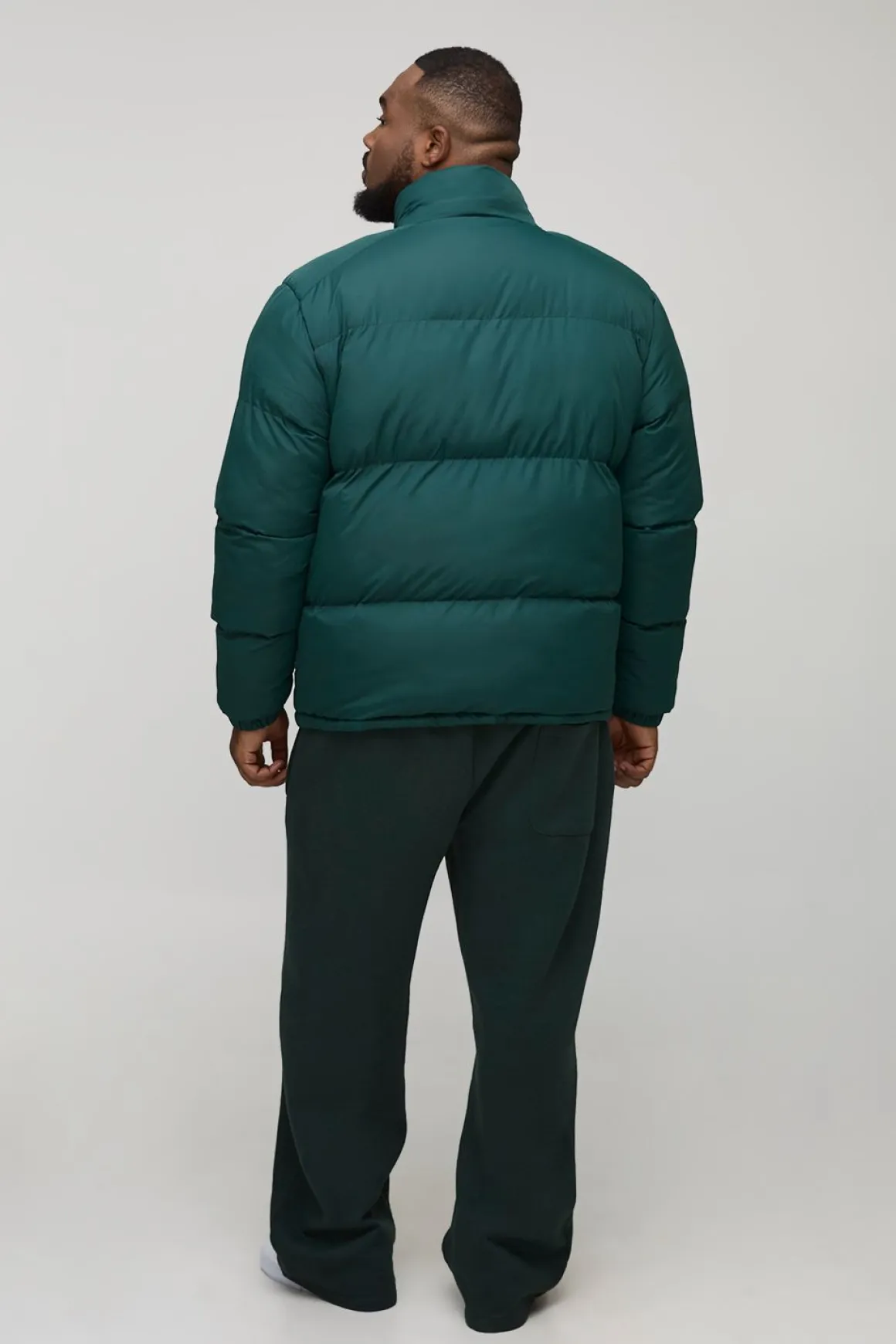 Plus Veste doudoune à col entonnoir Regular Fit en kaki