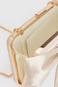 Pochette Azalea En Satin Avec Nœud Décoratif