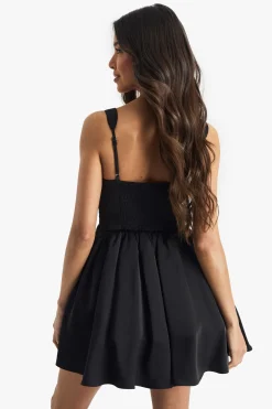 Premium Mini-Robe avec Bonnets Froncés et Volume
