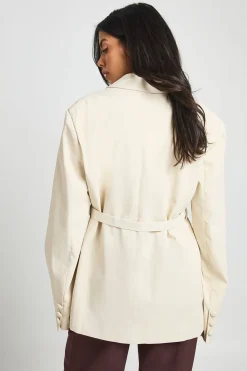 boohoo Premium Woven Oversized Cinched Waist Belted Blazer<Femme Blazers|Vestes & Manteaux
