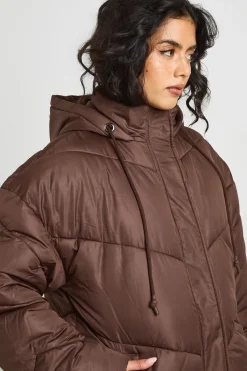 Puffer maxi à capuche avec détails matelassés