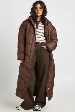 Puffer maxi à capuche avec détails matelassés