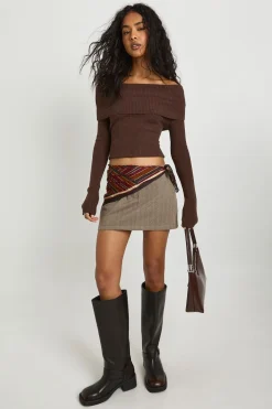 boohoo Pull Bardot Extrême en maille côtelée<Femme Looks Chocolat|Pulls Et Gilets