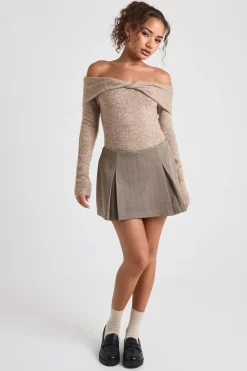 Pull Bardot à l'avant torsadé