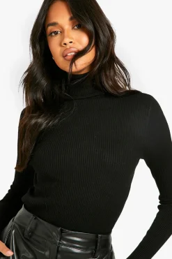 Pull basique à col roulé en maille