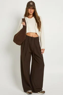 Pull à capuche tricoté