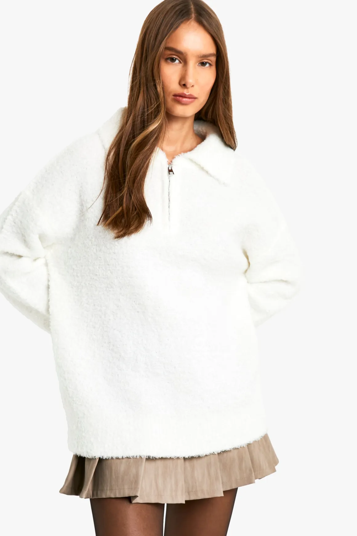Pull à col en tricot bouclé détaillé