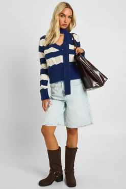Pull à col en V ultra doux à rayures épaisses et foulard