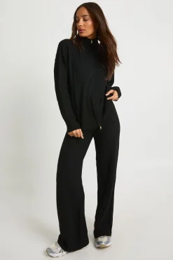 Pull à col montant tricoté à câbles à glissière intégrale et pantalon à jambe droite coordonnés