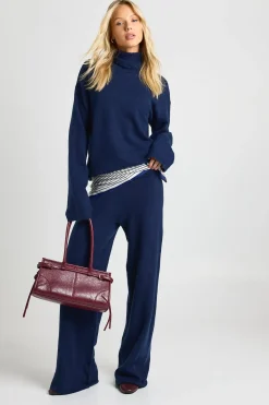 Pull à col roulé surdimensionné ultra doux et pantalon à jambes larges coordonné