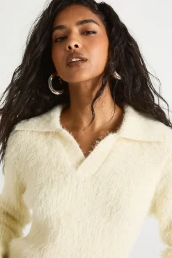 Pull court en maille avec détail de col effet cil