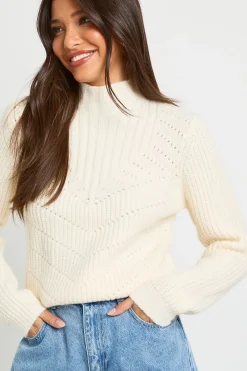 boohoo Pull court tricoté pointelle à col haut et en maille épaisse<Femme Pulls Et Gilets|Toutes Les Mailles