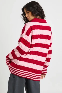 Pull à encolure en V et col à rayures