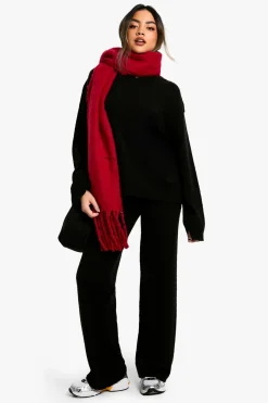 Pull en maille douce à col en V et ensemble coordonné en maille avec pantalon à jambes larges