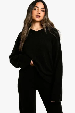 Pull en maille douce à col en V et ensemble coordonné en maille avec pantalon à jambes larges