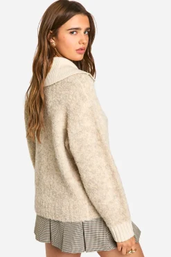 Pull en maille oversize à col côtelé et boutonné
