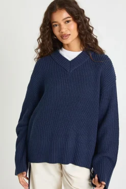 Pull en maille épaisse à encolure en V