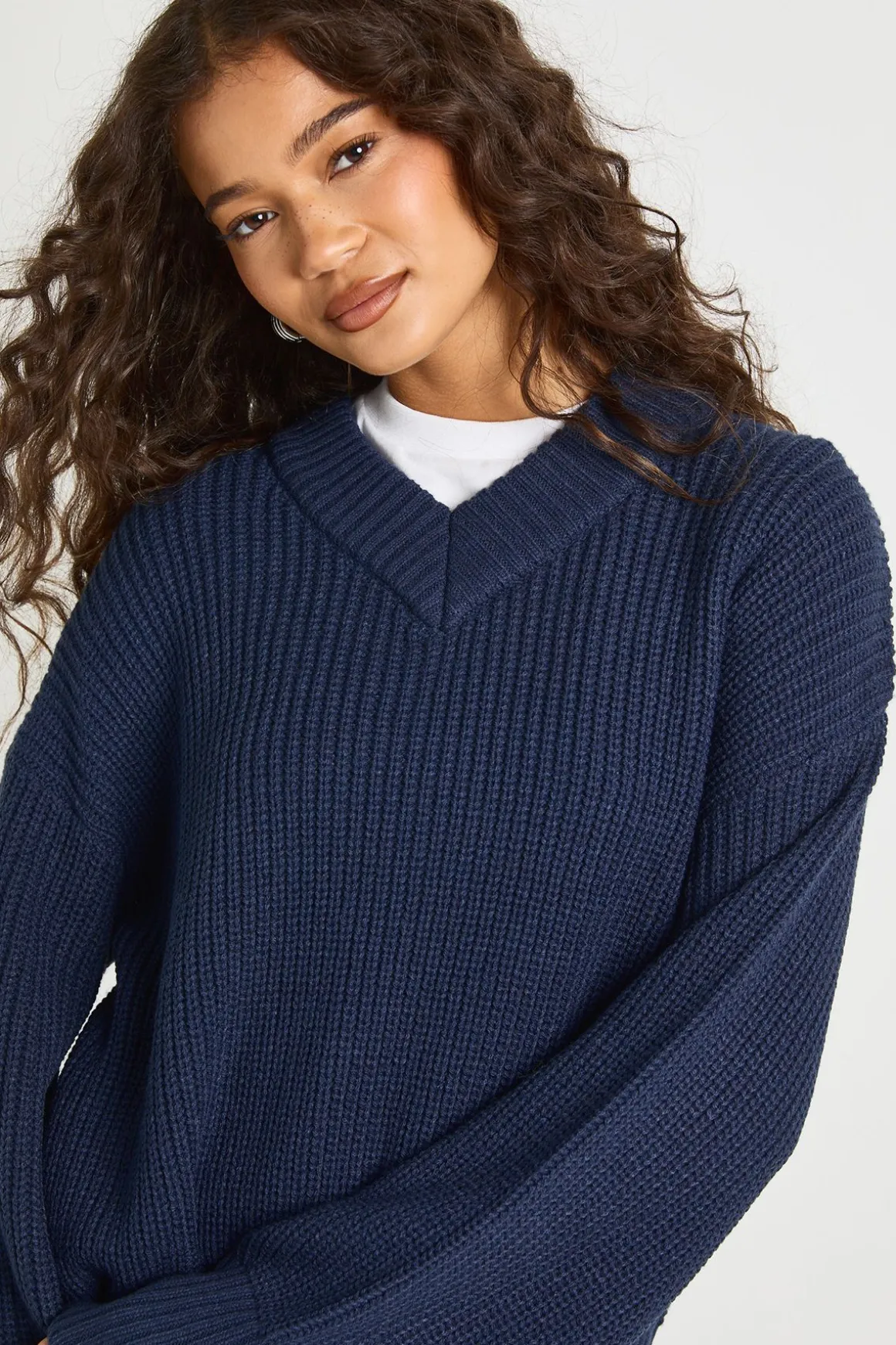 Pull en maille épaisse à encolure en V