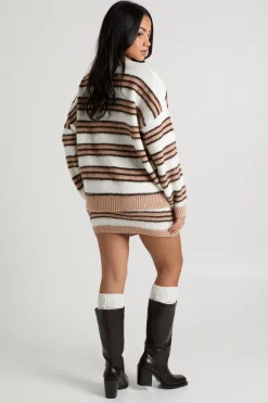 Pull en maille à rayures super doux oversize et mini-jupe assortie