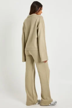boohoo Pull en maille surdimensionné à col haut boutonné et pantalon à jambe droite – Ensemble coordonné<Femme Pulls Et Gilets|Toutes Les Mailles