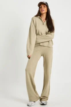 boohoo Pull en maille surdimensionné à col haut boutonné et pantalon à jambe droite – Ensemble coordonné<Femme Pulls Et Gilets|Toutes Les Mailles