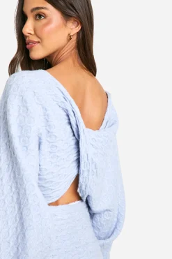 boohoo Pull en maille torsadée avec détail de torsion dans le dos<Femme Pulls Et Gilets|Toutes Les Mailles