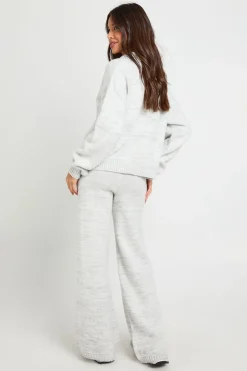 Pull en maille tricotée ultra douce à col en V et pantalon à jambe droite assortis