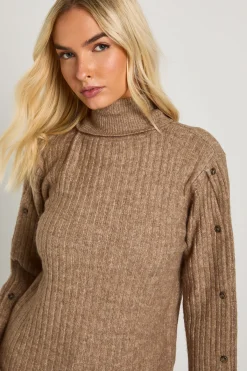 boohoo Pull en maille ultra-doux à col montant avec détails de manches à boutons<Femme Pulls Et Gilets|Toutes Les Mailles
