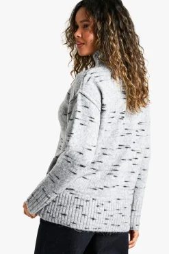 Pull en tricot doux marle oversize à col haut