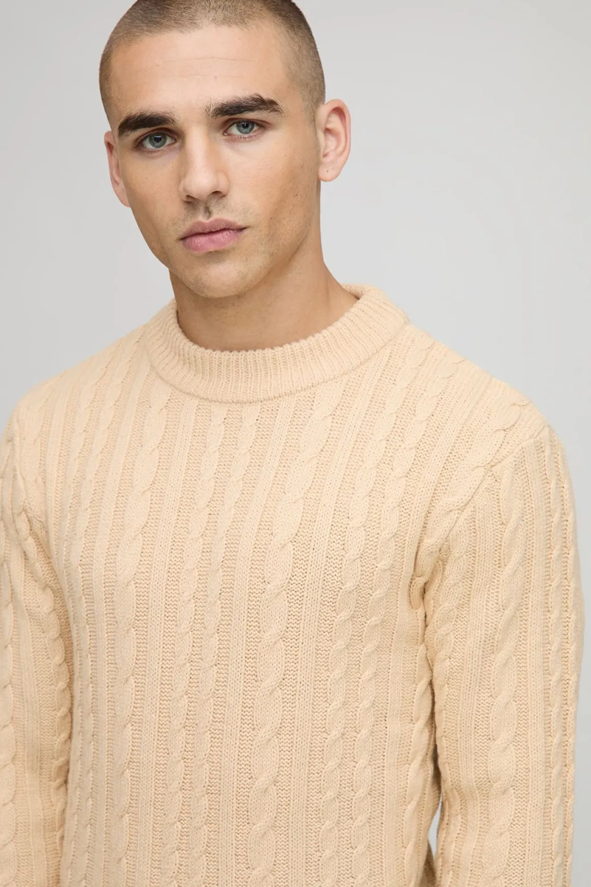 Pull Muscle Fit en tricot à câbles
