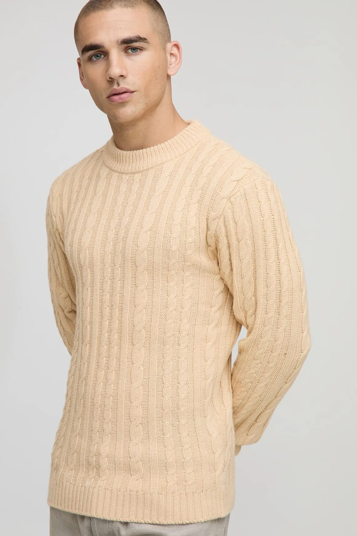 Pull Muscle Fit en tricot à câbles