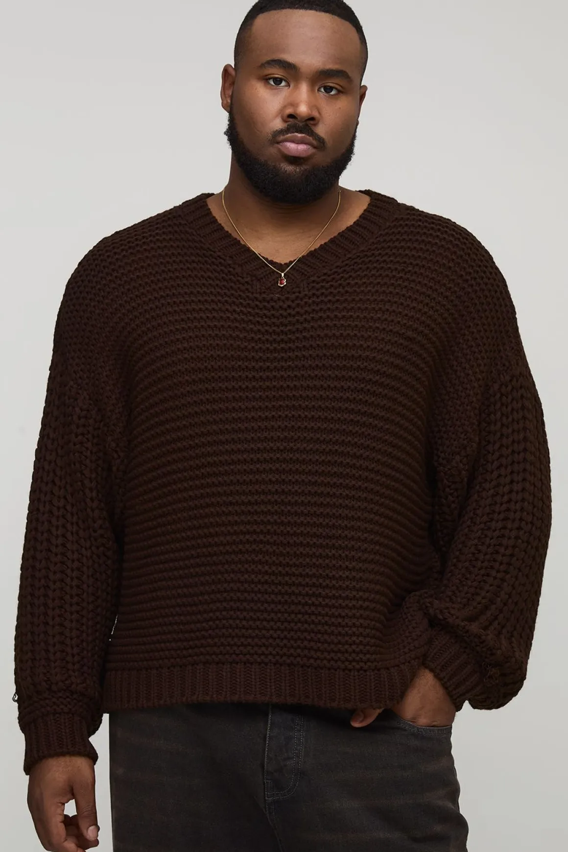 Pull-over surdimensionné à col en V en maille épaisse