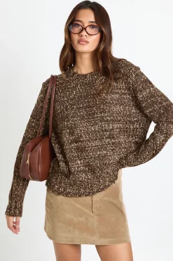 Pull surdimensionné en maille épaisse à détails de couture inversée