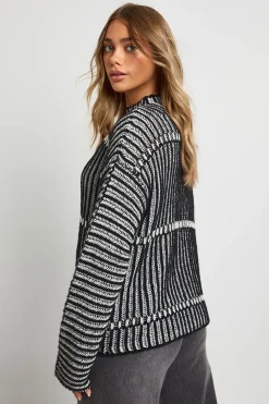 Pull surdimensionné en maille épaisse à col haut