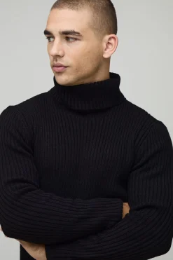 Pull tricoté ajusté, à col roulé côtelé