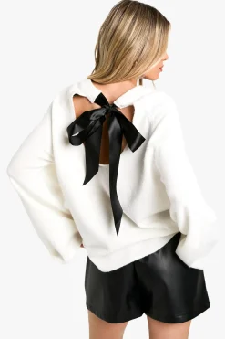 Pull tricoté oversize avec détail nœud