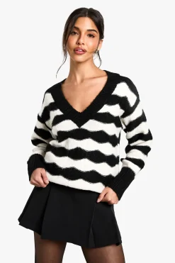 boohoo Pull tricoté oversize à rayures en col en V<Femme Pulls Et Gilets|Toutes Les Mailles