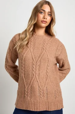 Pull tricoté super doux à la maille torsadée