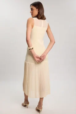Robe Ajustée À Effet Bandage Avec Jupe Plissée Contrastante