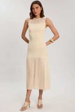 Robe Ajustée À Effet Bandage Avec Jupe Plissée Contrastante