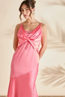 Robe Ajustée en Satin avec Insert en Dentelle