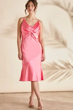 Robe Ajustée en Satin avec Insert en Dentelle