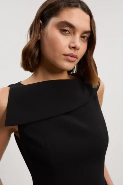 KarenMillen Robe ajustée en stretch compact, à encolure asymétrique et à jupe ample<Femme Tailleurs|Toutes Les Robes
