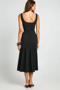 Robe Ajustée Mi-longue À Ourlet Tombant