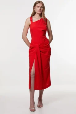 Robe ajustée pour petite taille à encolure asymétrique et détails en bretelles