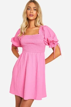 Robe babydoll texturée à manches bouffantes